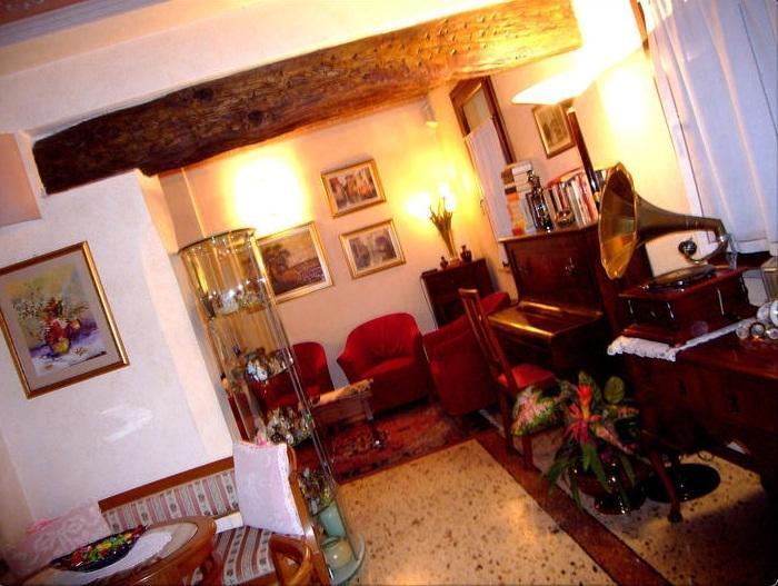 Albergo La Meridiana Портогруаро Екстериор снимка